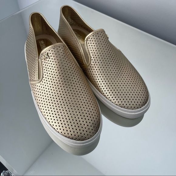 Michael Kors Shoes - Picture 2 of 6